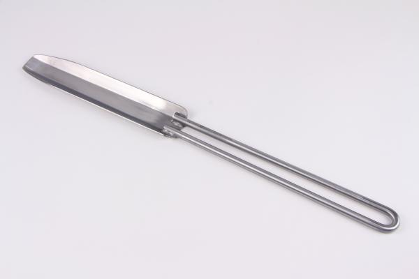 Protective spoon to protect the mucous membrane from rotating diamond tools